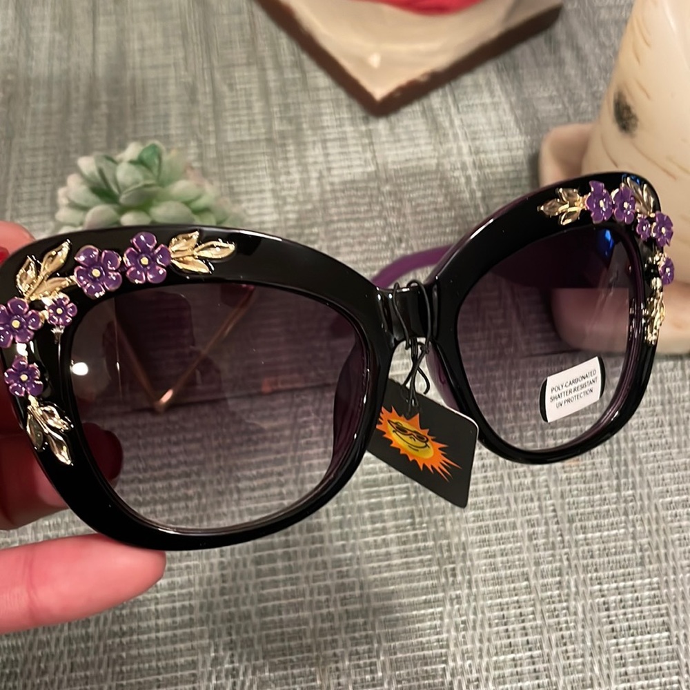 - #202 NWT Rose Covered Glasses - Picture 13 of 16